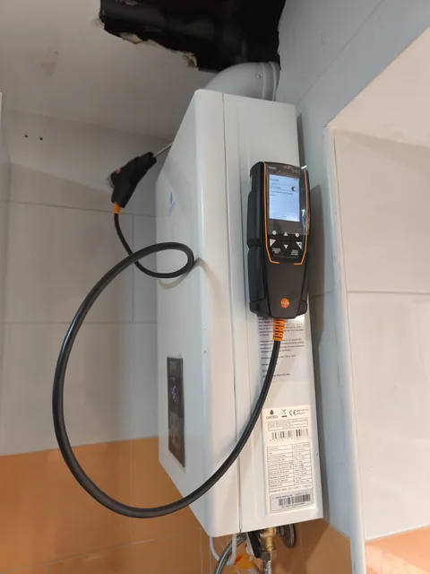 Calentador de gas instalado
