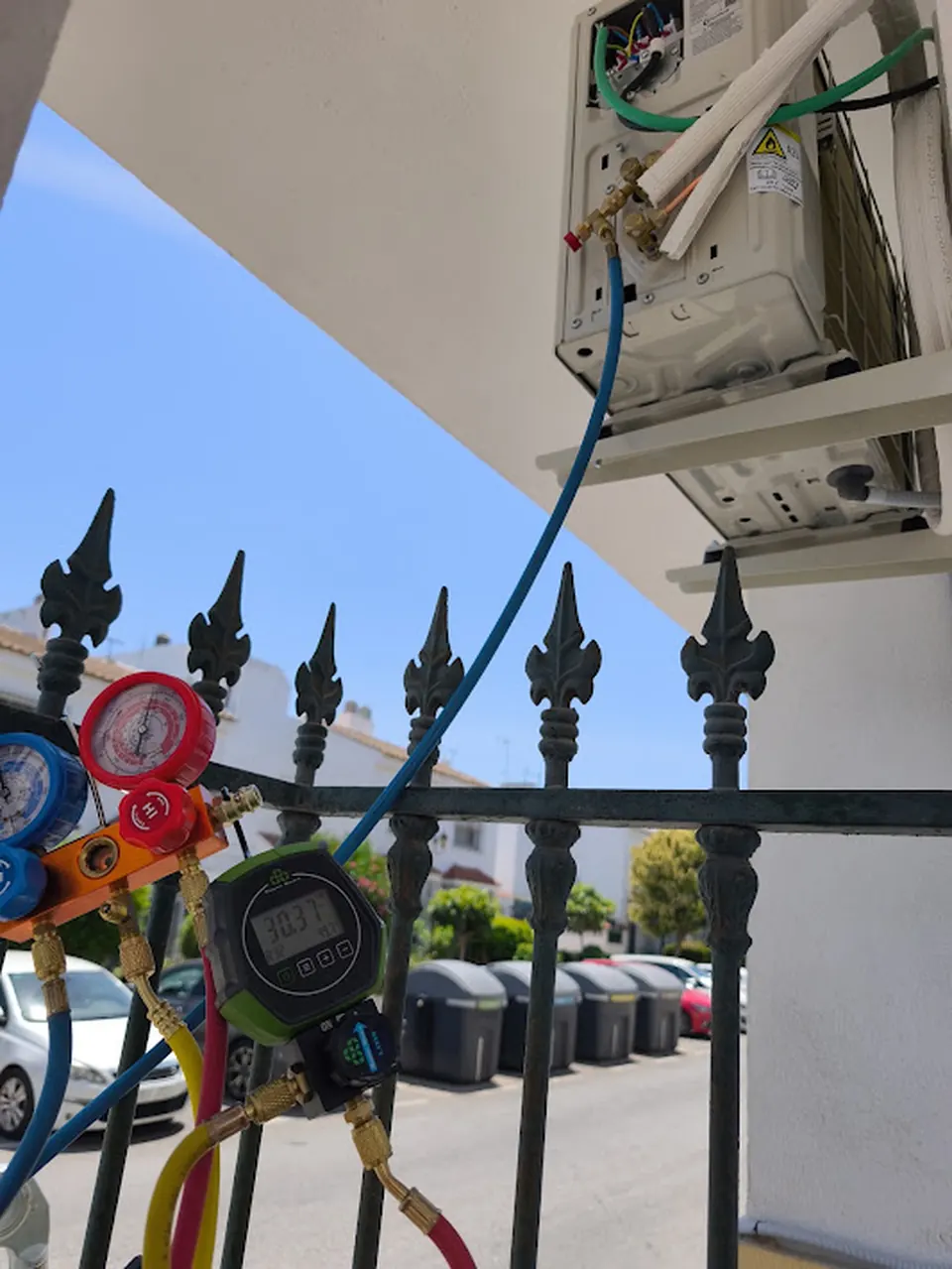 Prueba de presión con nitrógeno a 30 bar en climatización